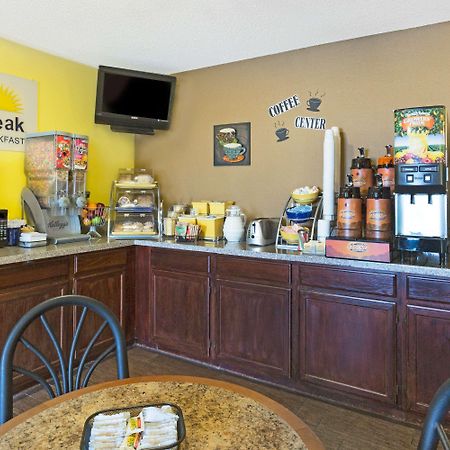 Econo Lodge Inn & Suites Yankton Exteriér fotografie